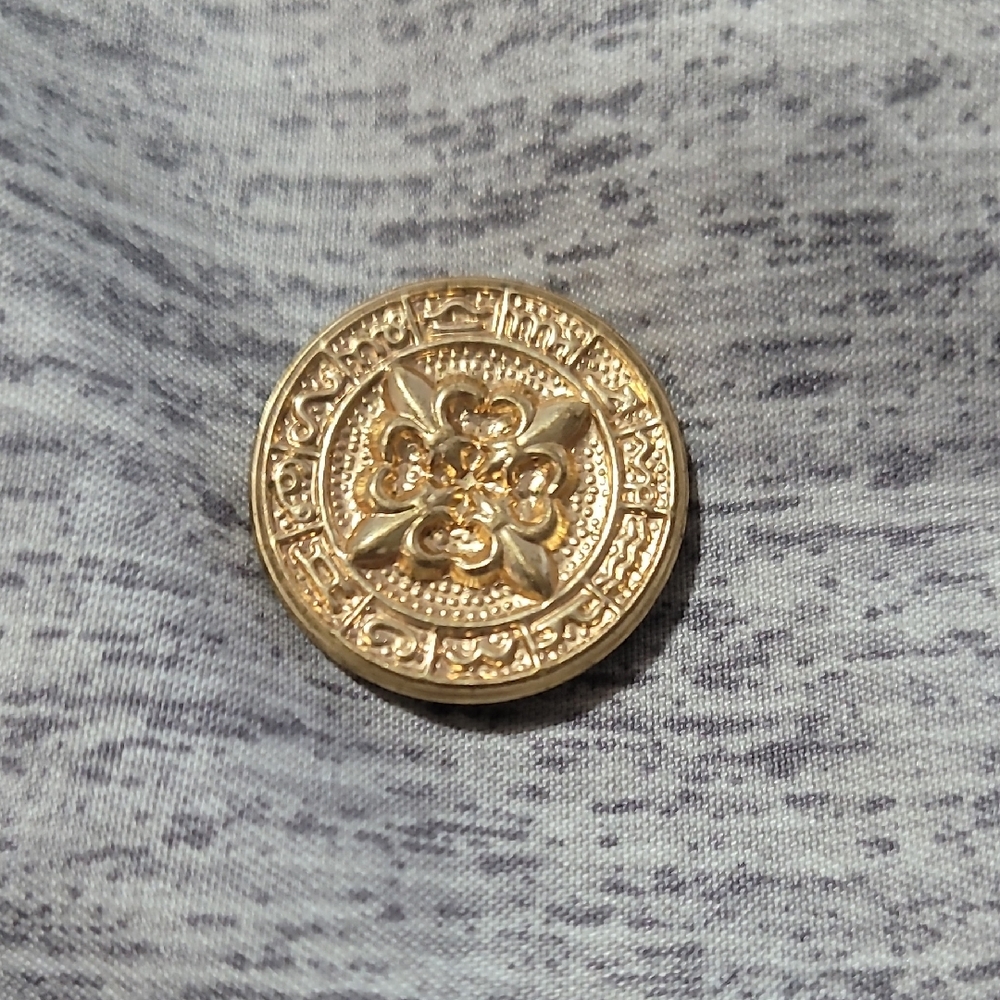 Vintage Flor De Lis Shank Button
